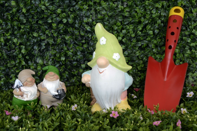 sasu-ST MARTIN DE PALLIERES-min_garden-gnome-1404358